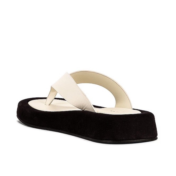The Row Ginza Thong Sandals - Picture 4 of 7